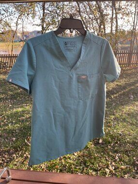 Figs Technical Collection Size Small Teal V-Neck Scrub Top With Front Pocket